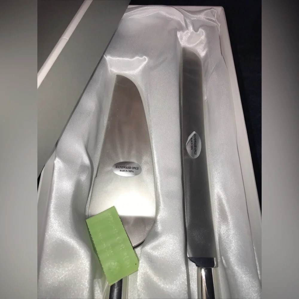 Things Remembered Lanclos ‘LOVE’ Cake Knife Set NIB Gold/STEEL